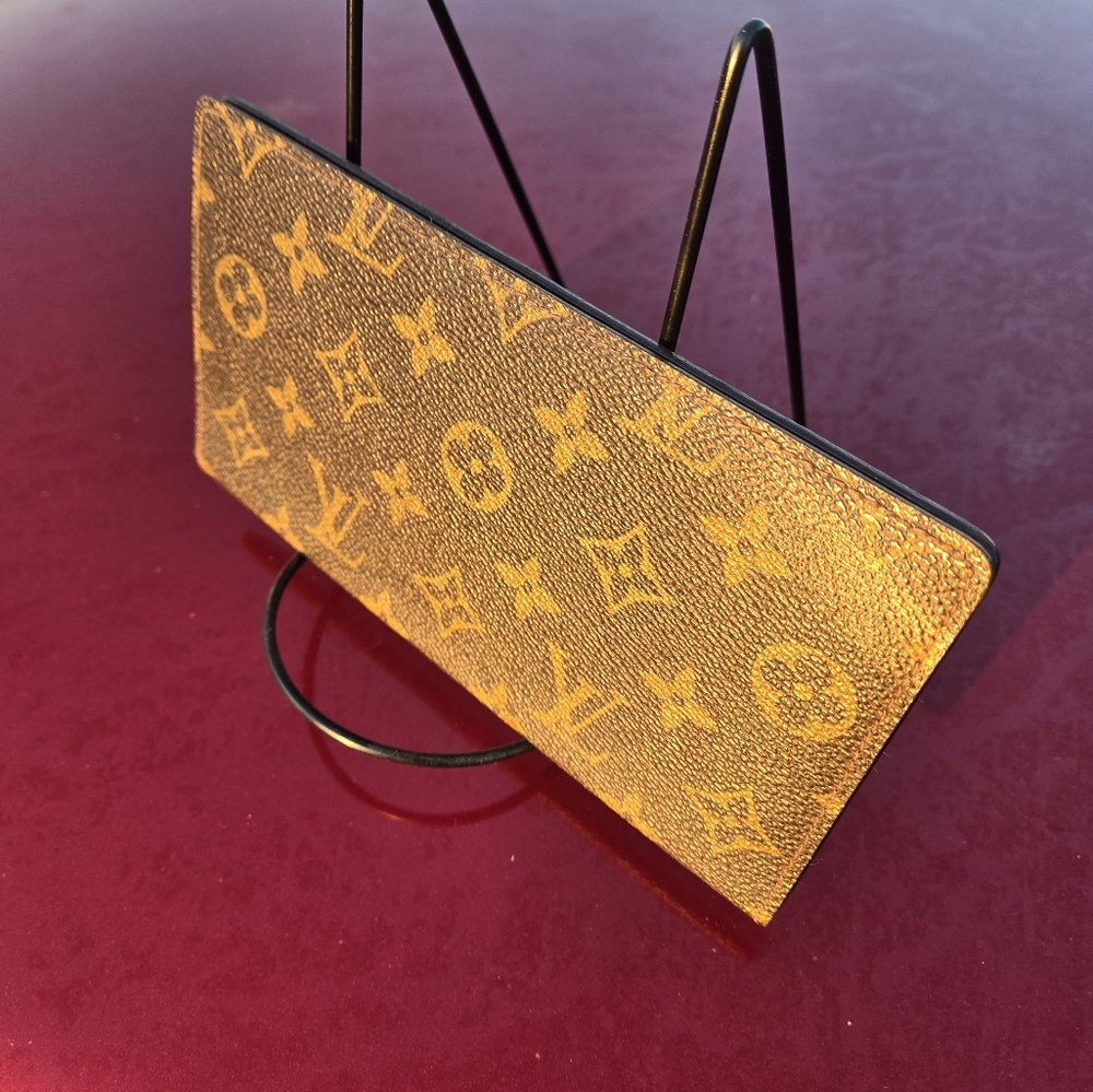 Louis Vuitton Genuine "Authentic" Check book card holder/Wallet. From LA. STORE